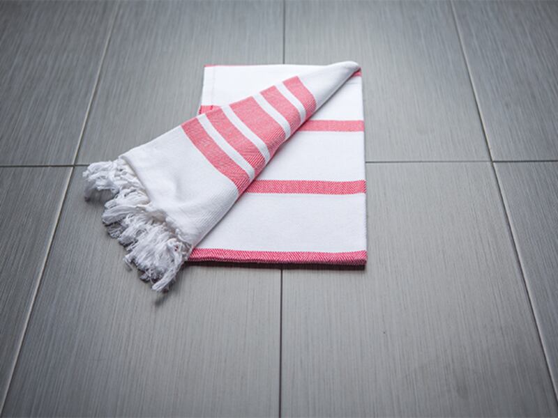 articles/2014/11/29/the-daily-beast-s-2014-holiday-gift-guide-for-the-andy-warhol-in-your-life/gift-guide-2014-andy-warhol06_kobqzn