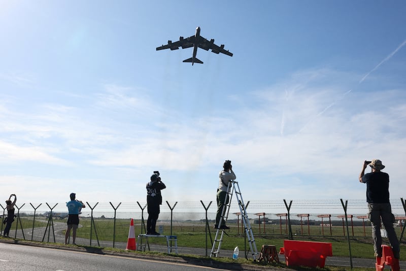 A United States Air Force (USAF) B-52 Stratofortress bomber, which is loaded with munitions, departs from RAF Fairford airbase, amid the U.S.–Israeli conflict with Iran, in Fairford, Gloucestershire, Britain, April 7, 2026. REUTERS/Toby Melville       TPX IMAGES OF THE DAY