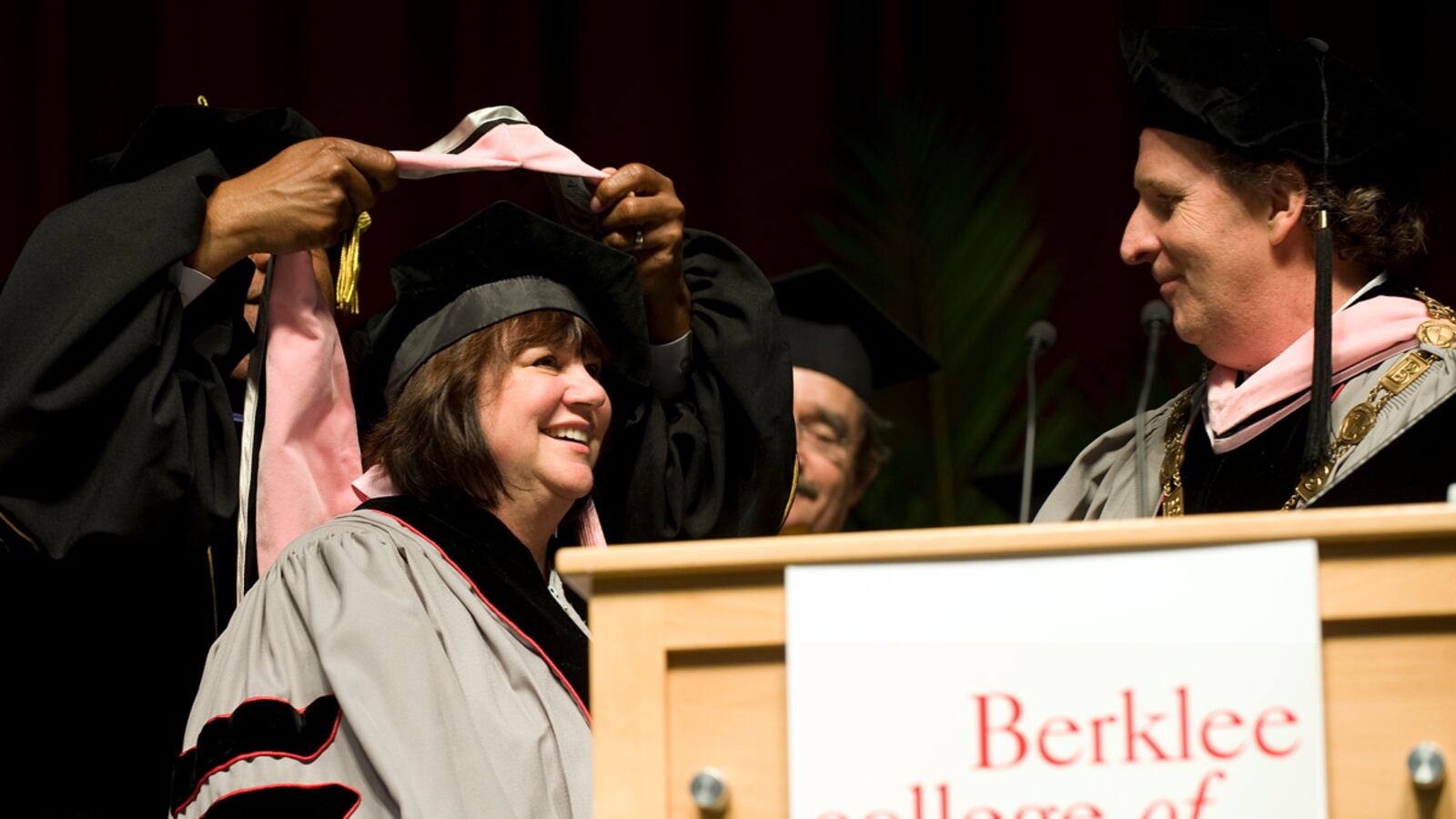 cheats/2013/08/23/linda-ronstadt-reveals-parkinsons-diagnosis/berklee-college-music_fukuws