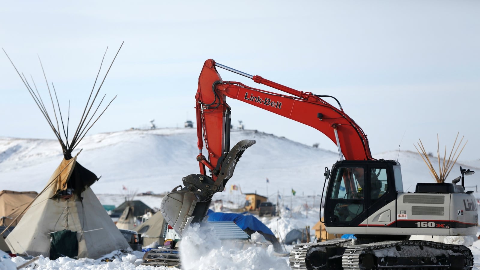 cheats/2017/02/13/judge-denies-dapl-restraining-order/170213-dapl-decision-judge-declines-cheat_u1r9ss