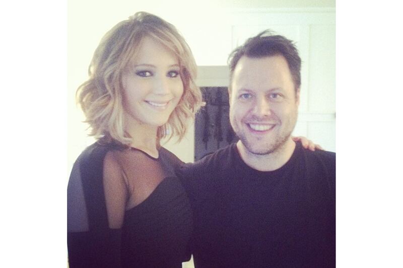 articles/2013/04/22/viktor-rolf-heads-back-to-couture-anna-wintour-reportedly-bans-nude-vivienne-westwood-sculpture-from-the-met/130422-jlaw-haircut-tease_dz9hs8