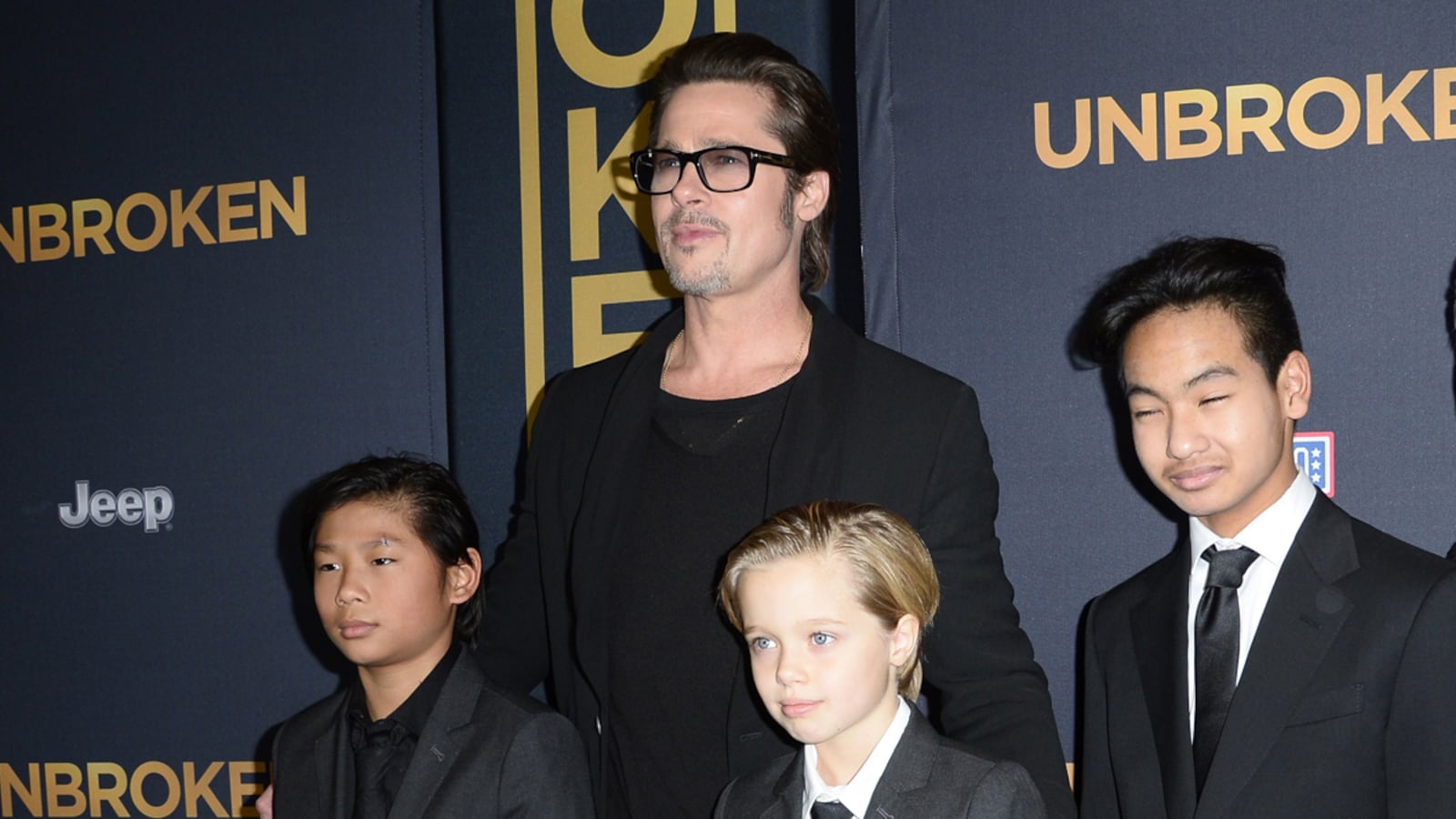 cheats/2016/11/22/fbi-no-charges-for-brad-pitt-in-dispute/161110-pitt-cleared-cheat_c2zgfs