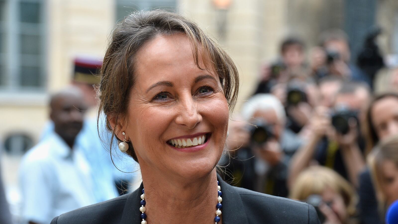 cheats/2014/04/02/hollande-s-ex-joins-his-cabinet/140402-segolene-royal-cheat_ljv3un