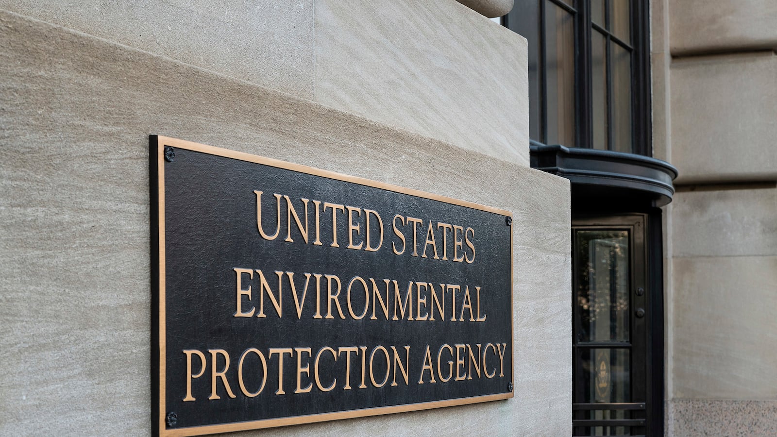 cheats/2013/12/16/epa-official-sentenced-for-fraud/131216-epa-cheat_xgxhbr