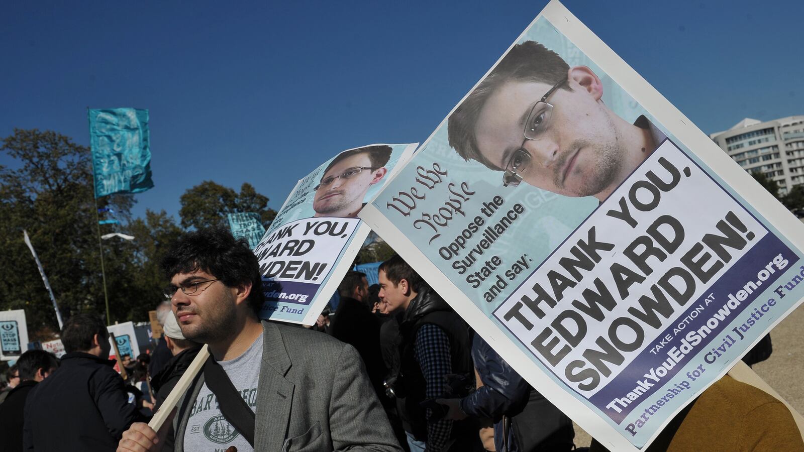 cheats/2014/01/23/u-s-sues-firm-that-ok-ed-snowden/140123-snowden-firm-cheat_vosmyk