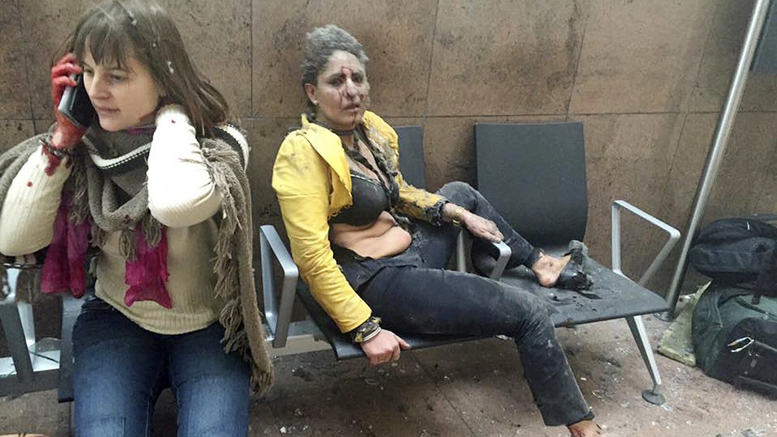 articles/2016/03/22/bomb-blasts-rip-into-heart-of-europe/160322-belgium-terror1a_eizcme