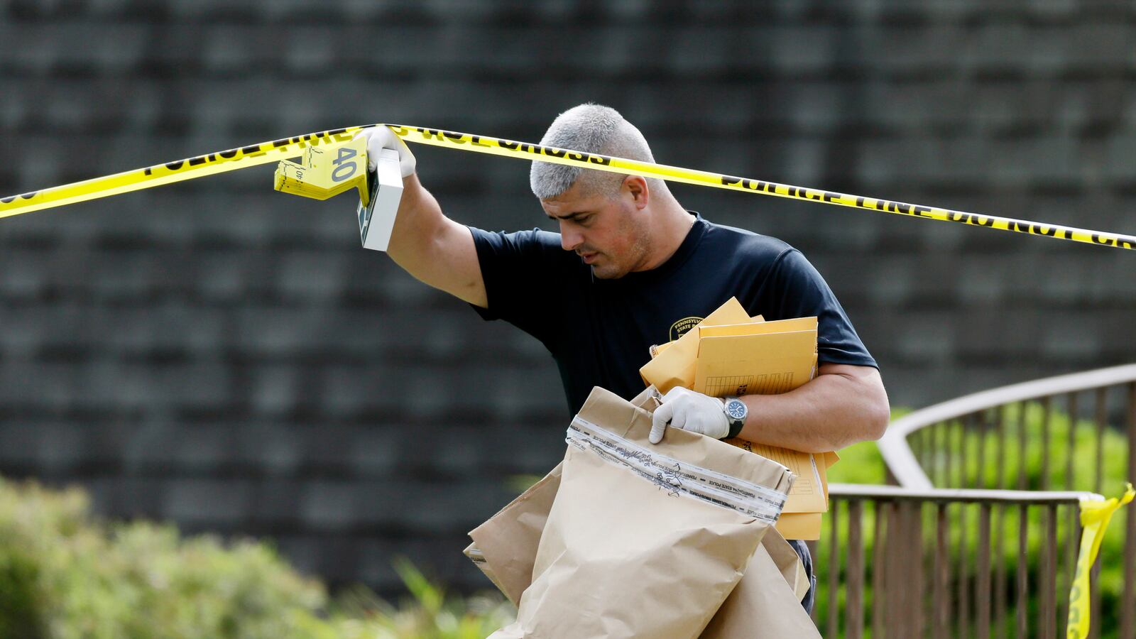 cheats/2013/08/06/pa-shooter-i-wish-i-killed-more/130806-Rockne-Newell-cheat_axjoif