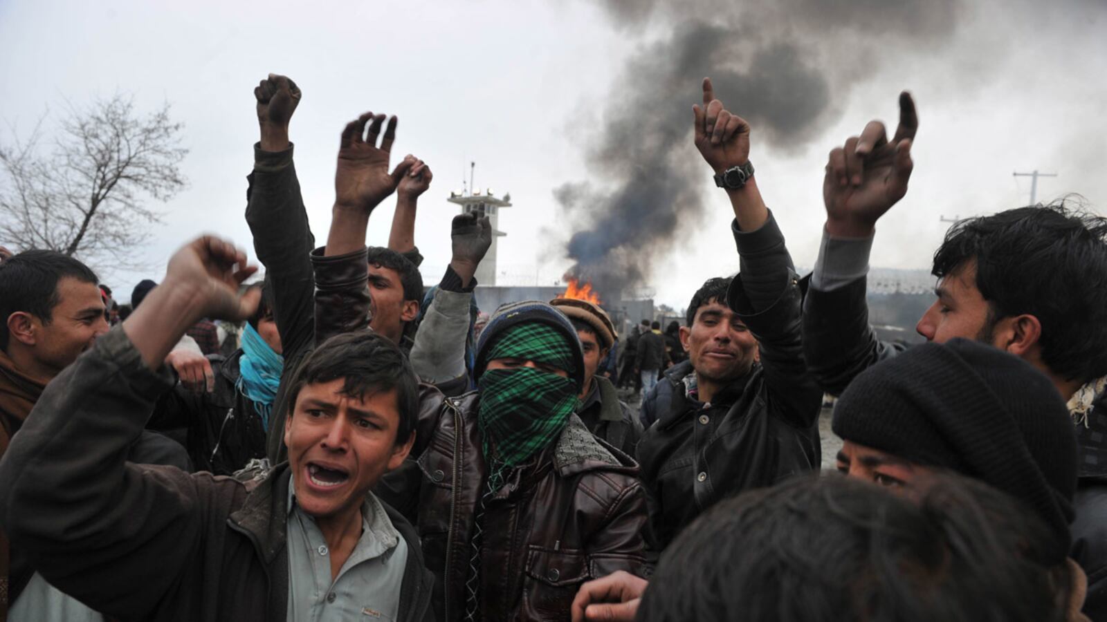 cheats/2012/02/21/thousands-protest-at-u-s-afghan-base/afghanistan-protest-koran-burning-cheat_isfyee