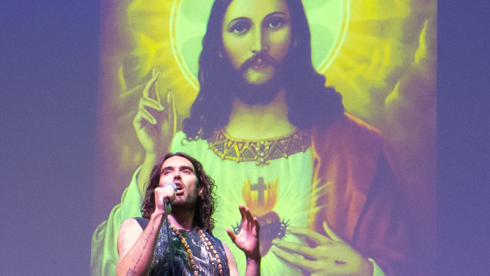 articles/2013/10/28/russell-brand-not-quite-a-messiah/131027-russell-brand-poulos-tease_yli2ft