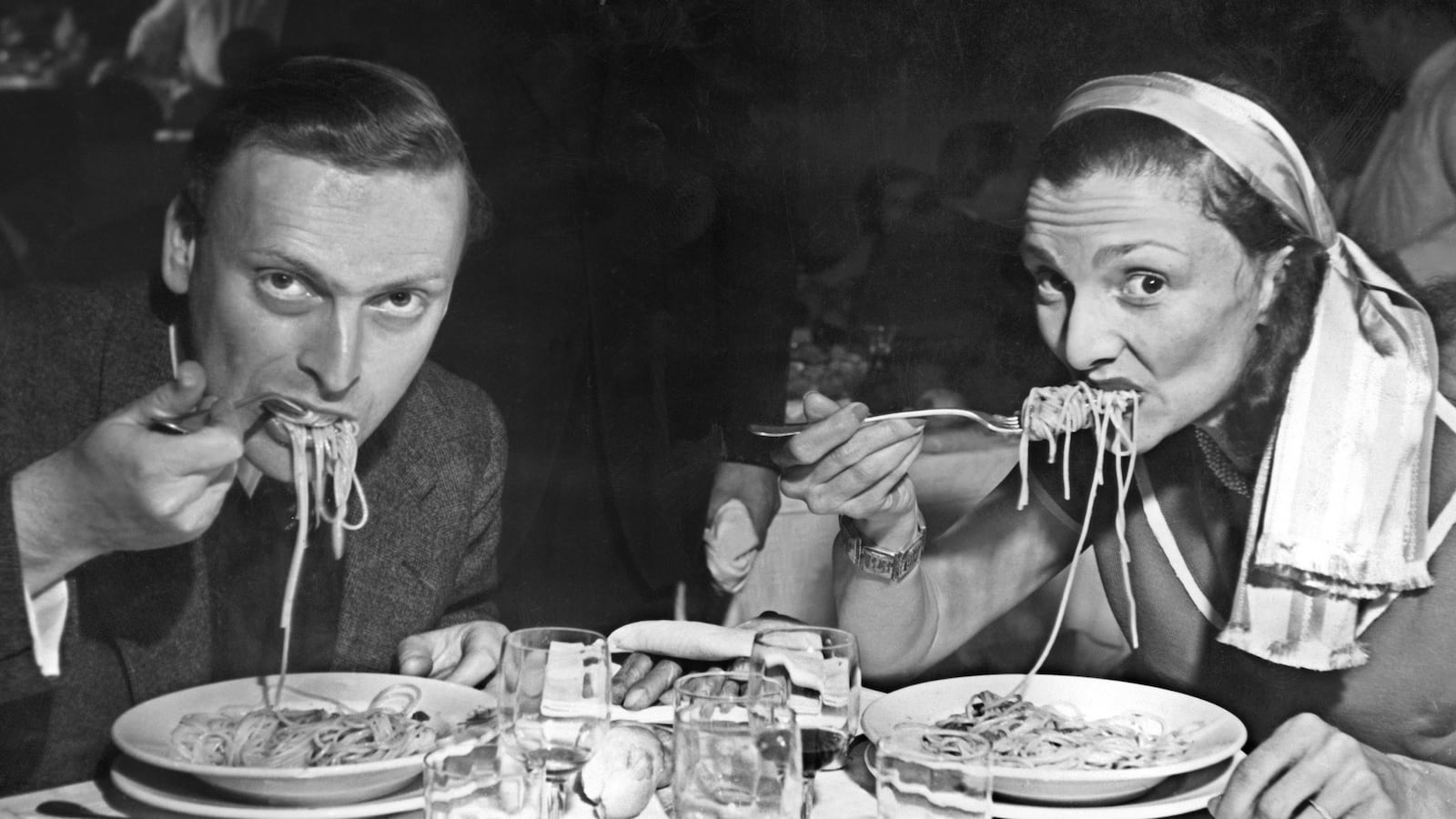 articles/2016/07/05/why-you-should-take-that-new-pasta-study-with-a-grain-of-salt/160705-Place-study-says-pasta-wont-make-you-fat-Tease_e4oguk