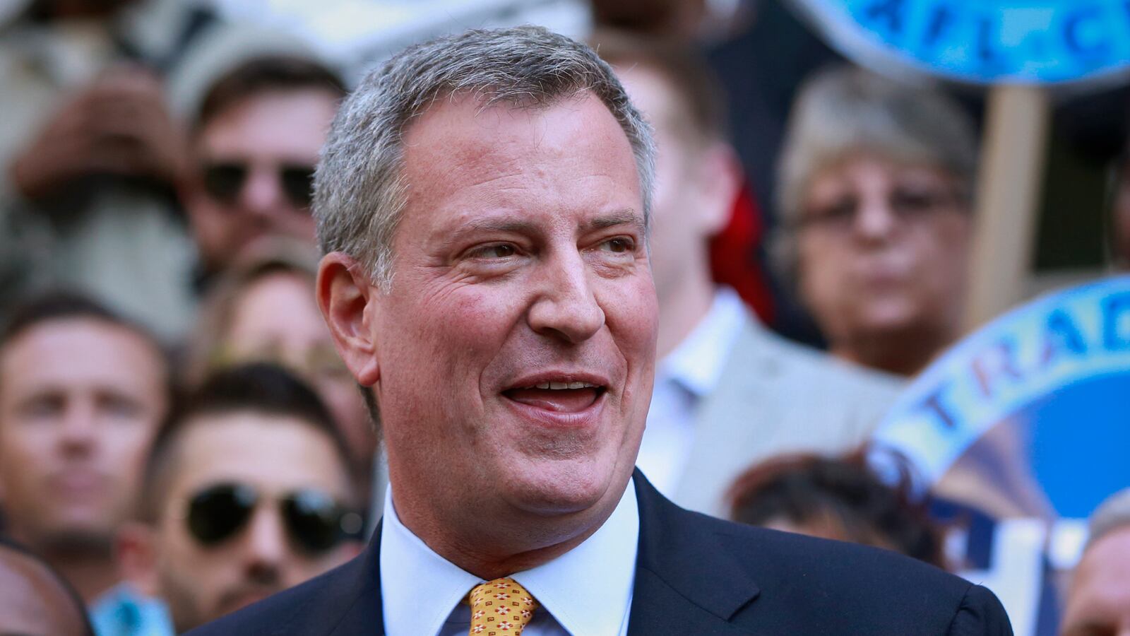 cheats/2014/05/01/nyc-teachers-to-get-3-4b-back-pay/140501-deblasio-cheat_cwp1rc