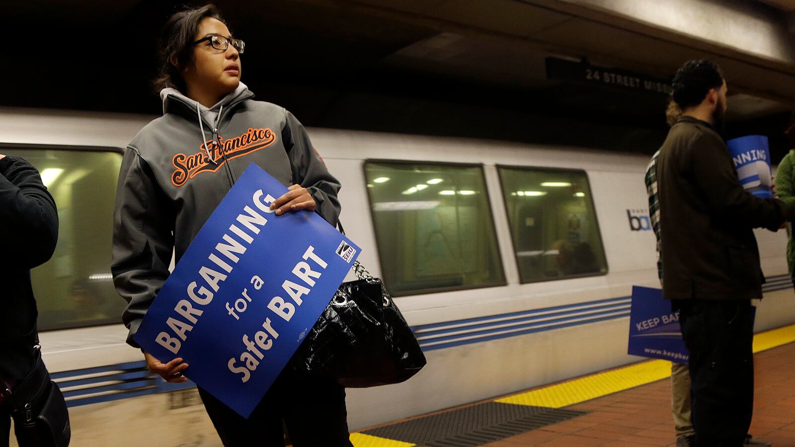 cheats/2013/07/01/san-francisco-transit-workers-go-on-strike/130701-bart-transit-strike-cheat_ut4bkc