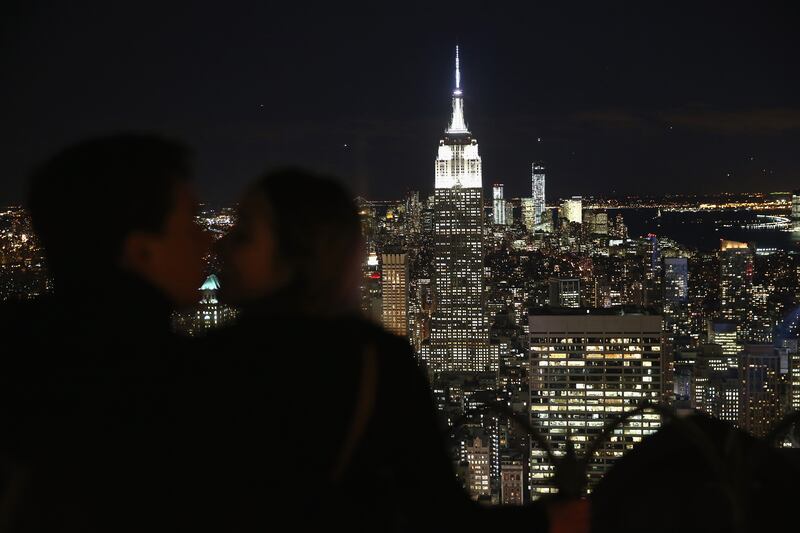 galleries/2014/02/14/best-cities-to-find-love-and-stay-in-love-photos/city-love-newyork_sbwuuq