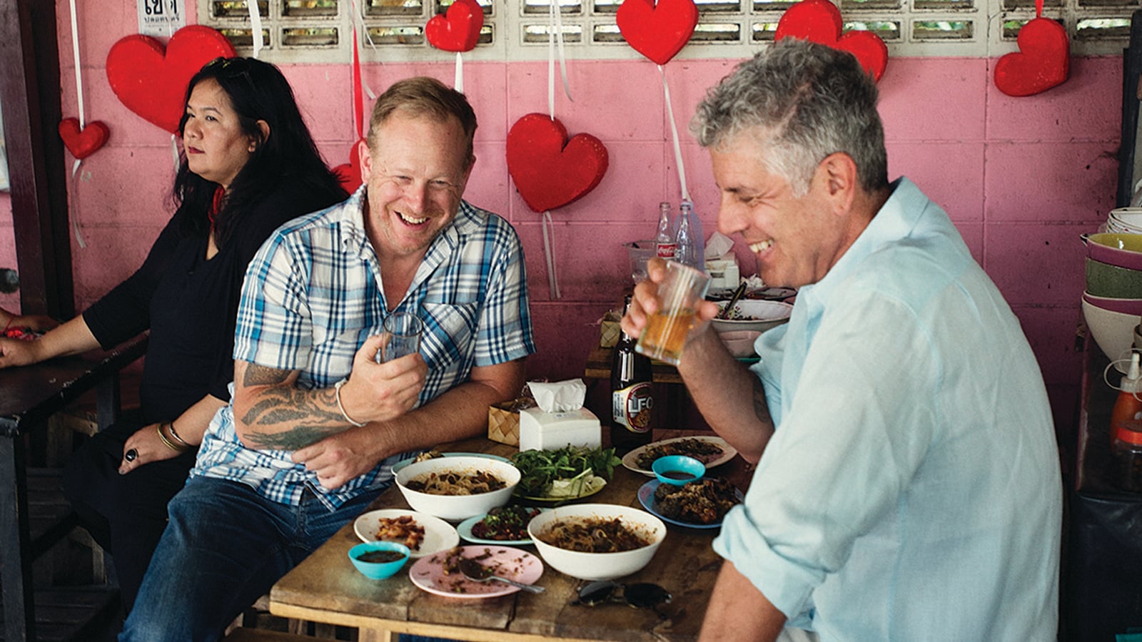 171031-bourdain-tease-1_csjy5r