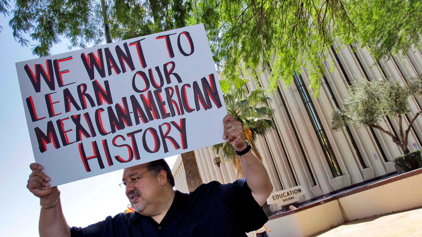 cheats/2011/12/28/ariz-judge-no-mexican-american-studies/tucson-arizona-law-ethnic-studies-violation-cs_rfizaz