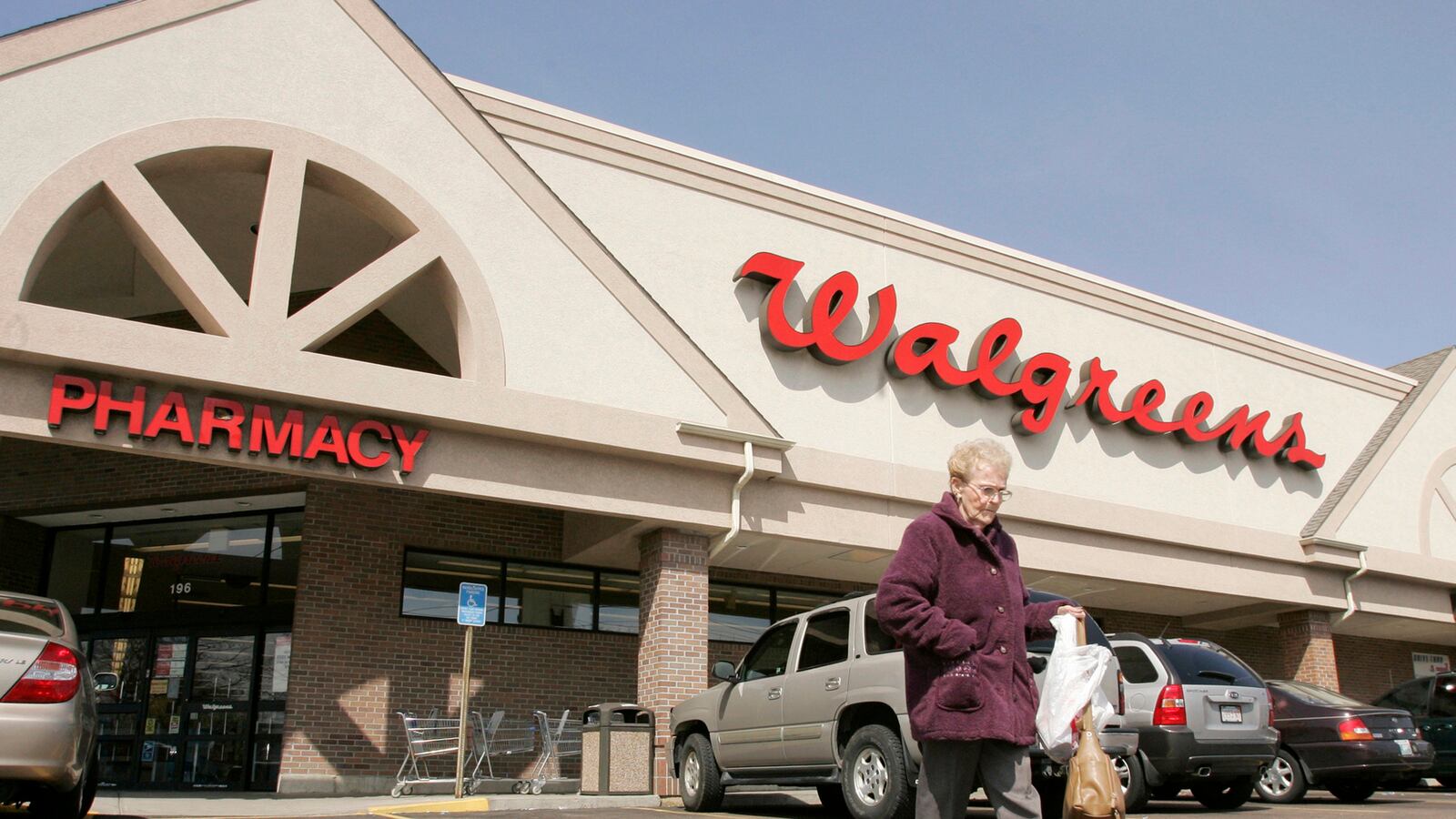 cheats/2012/06/19/walgreen-to-buy-stake-in-u-k-s-boots/walgreens-boots-drug-store-cheat_ua3nk0