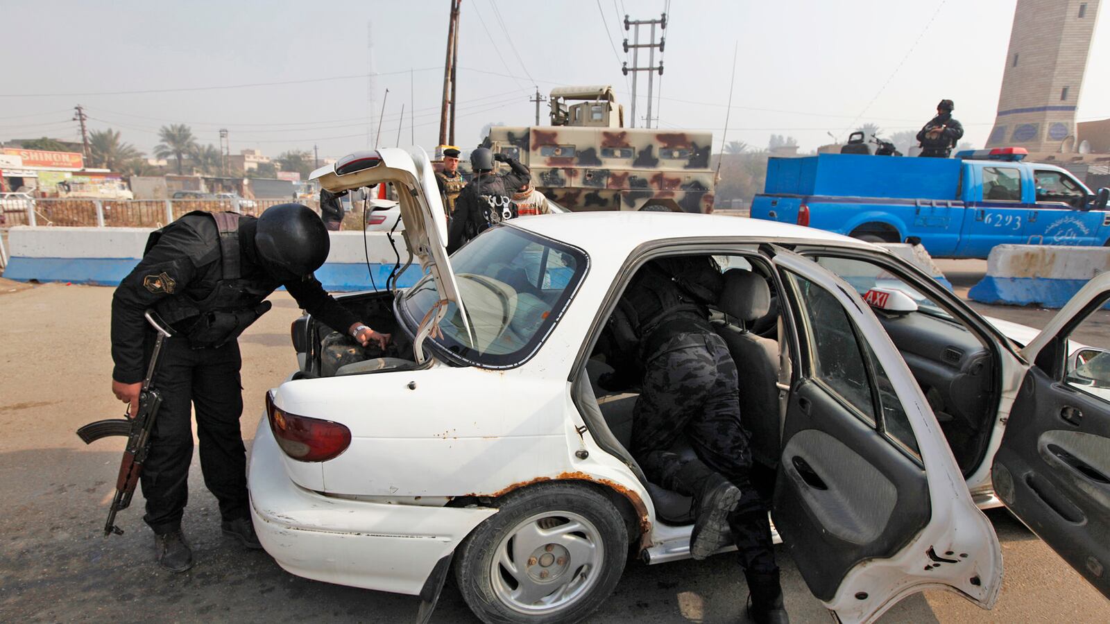 cheats/2014/01/09/suicide-bomber-kills-23-recruits/140109-iraq-bombing-cheat_wbk3uu