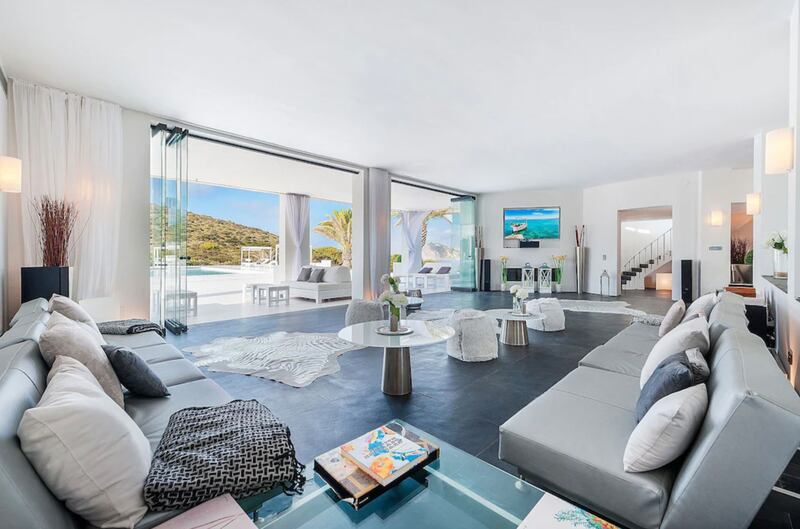 210511_OMG_Ibiza_06_zl2ugf