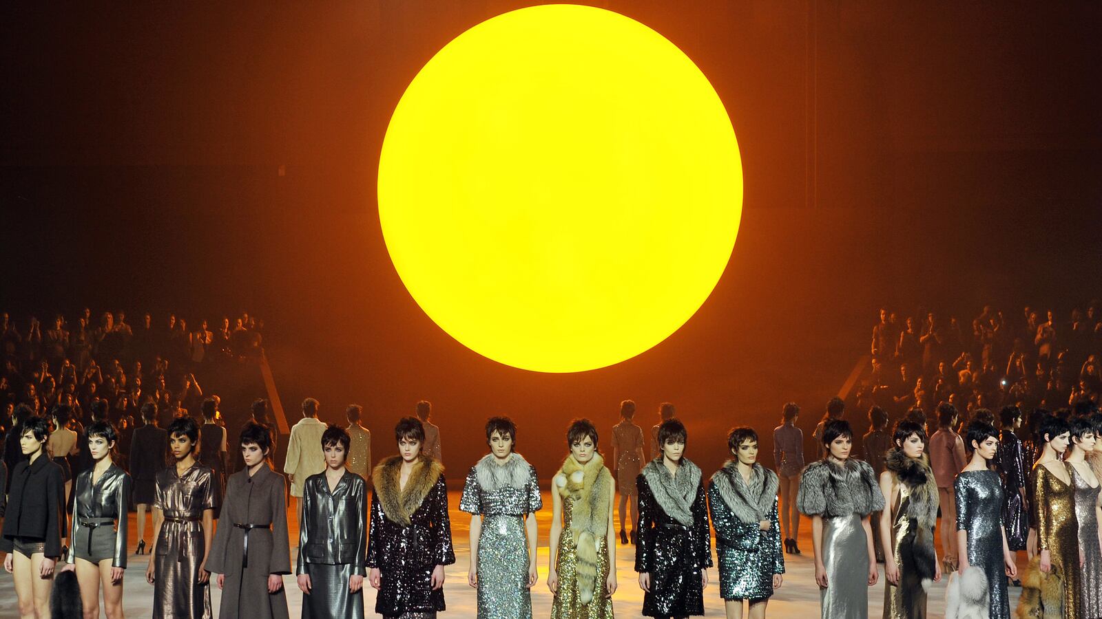 articles/2013/02/14/marc-jacob-s-fall-winter-2013-show-golden-pajama-party/130214-marc-jacobs-nyfw-wilkinson-tease_hdsowt