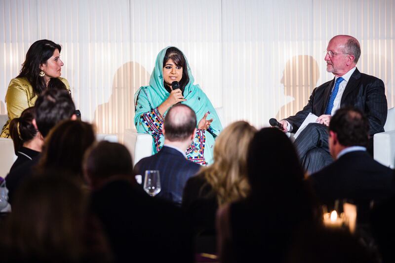 galleries/2014/01/23/tina-brown-and-credit-suisse-host-women-of-impact-dinner-in-davoss-photos/140123-brown-davos14_cycuew