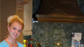 galleries/2011/05/04/celebrity-twit-pics-5-8/twitpi58---spears_qtabmi