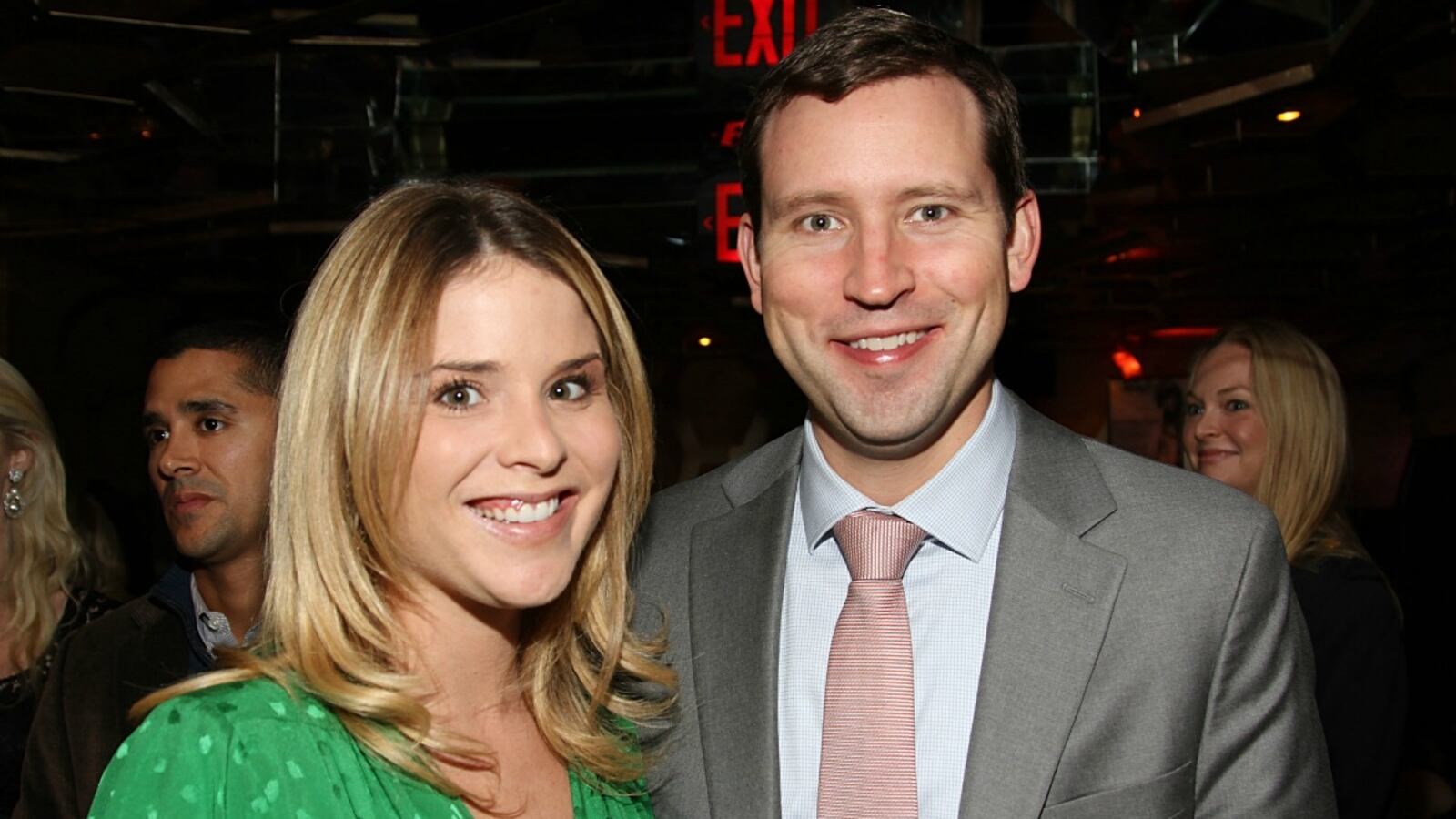 cheats/2012/12/11/report-jenna-bush-hager-pregnant/jenna-bush-pregnant-cs_athxzi
