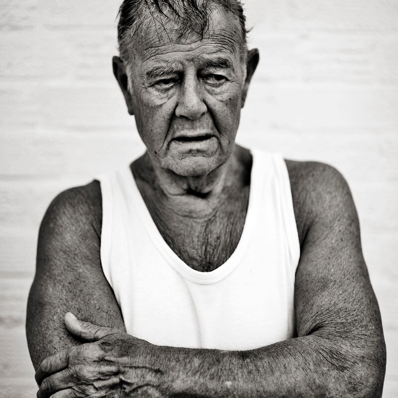 galleries/2012/07/29/london-s-east-enders-olympic-outsiders-photos/eastenders-reflect-on-the-london-olympics-photos-by-charles-ommanney-intro_bjjt9q