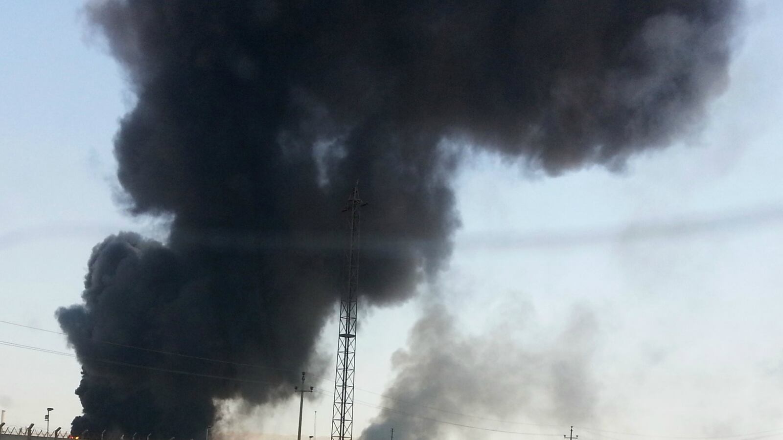 cheats/2014/11/15/iraq-expels-isis-from-major-oil-refinery/141115-baiji-iraq-cheat_fwjsyg