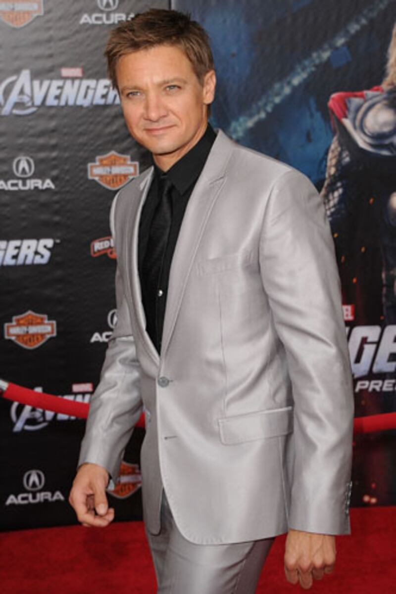 galleries/2012/04/20/stars-who-came-out-as-straight-simon-cowell-oprah-joe-namath-more-photos/jeremy-renner-celebs-coming-out-as-straight_qcrwii