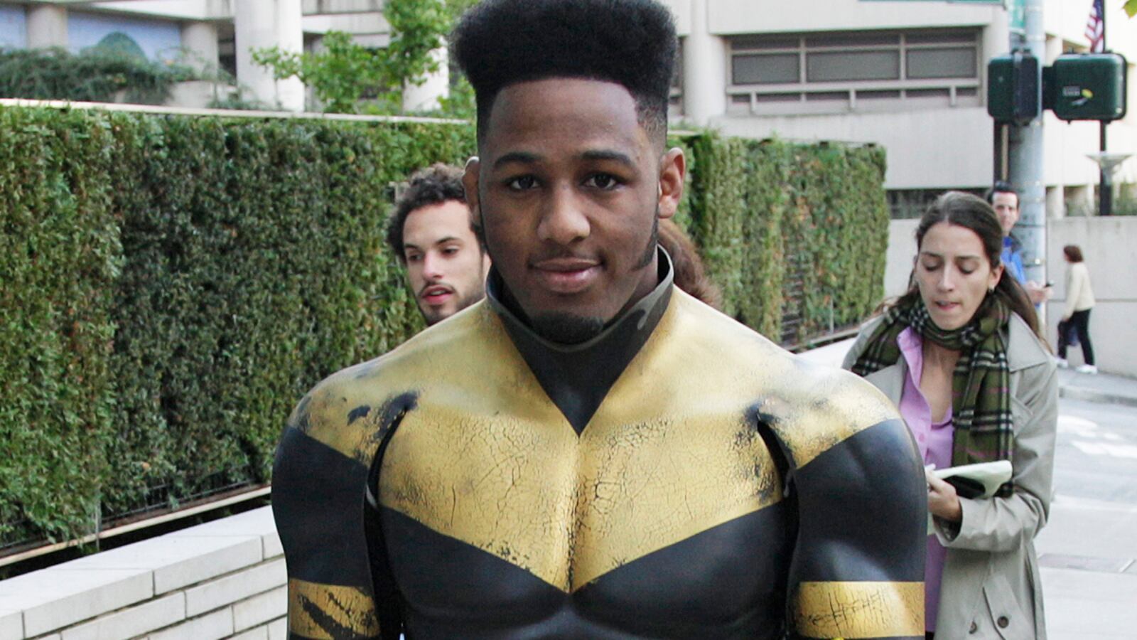 cheats/2011/11/24/no-charges-for-fake-seattle-superhero/phoenix-jones-seattle-superhero-cheat_gbvawq