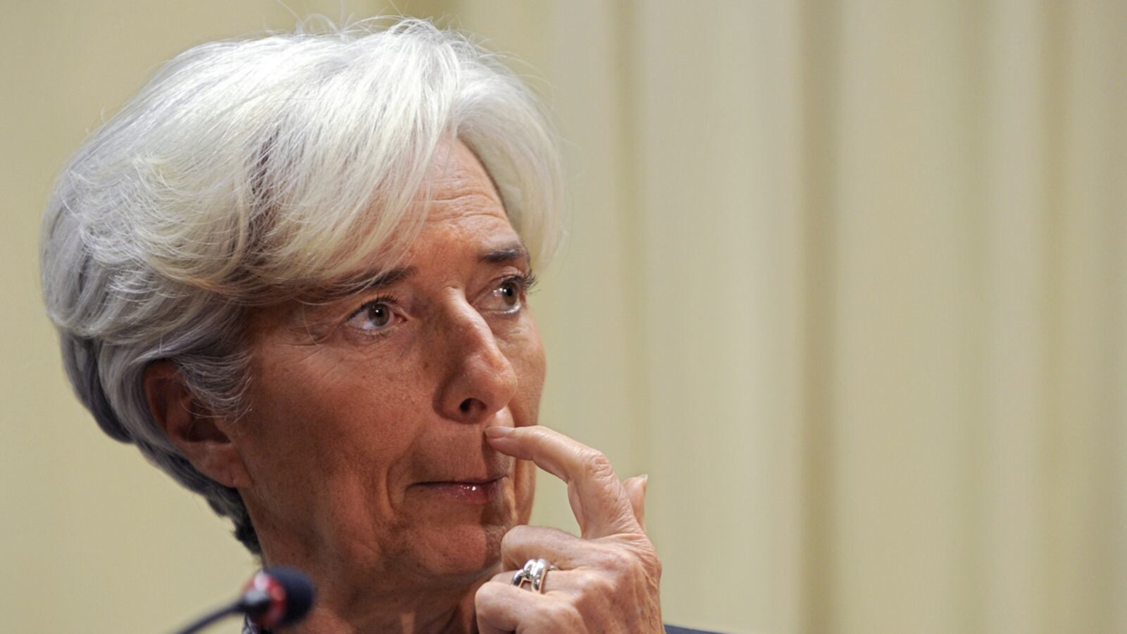 cheats/2011/12/03/european-leaders-seek-imf-help/euro-leaders-look-to-imf-help-cheat_soqed3