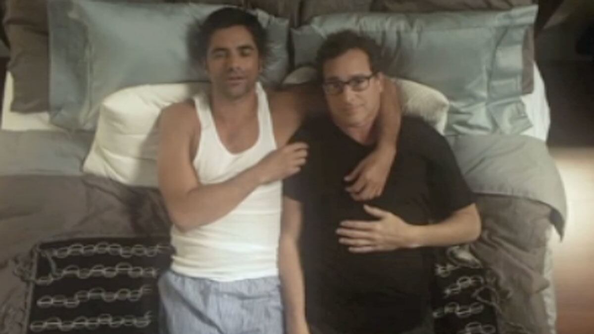 videos/2011/08/11/john-stamos-snuggle-guide/110811-college-humor-john-stamos-1200_c6mwfd