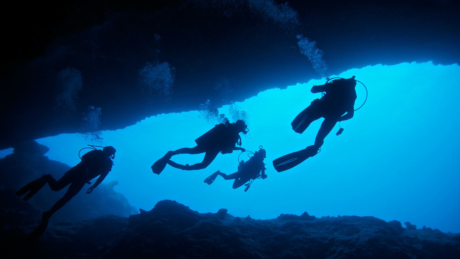 articles/2014/12/13/why-your-next-vacation-will-be-in-turkmenistan/141212-presser-places-2015-tease_suyihd