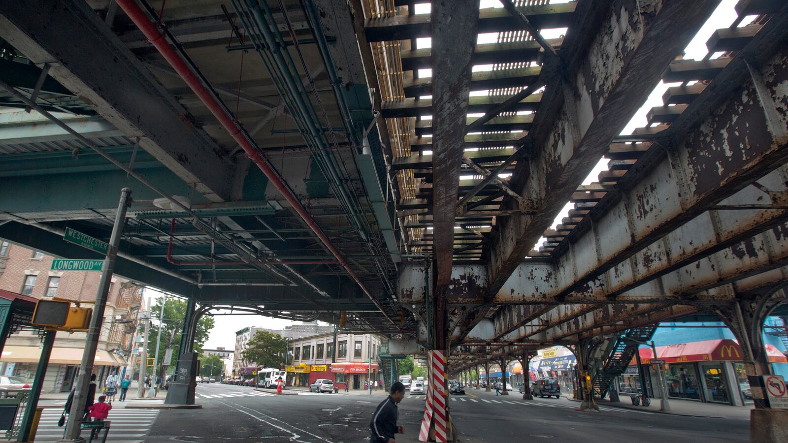 cheats/2013/05/23/company-halts-ghetto-tours/130523-bronx-tours-cheat_vaowp9