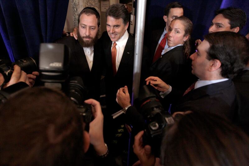 articles/2011/09/20/rick-perry-vies-for-jewish-support-calls-for-unified-jerusalem/rick-perry-jews_iktwjy