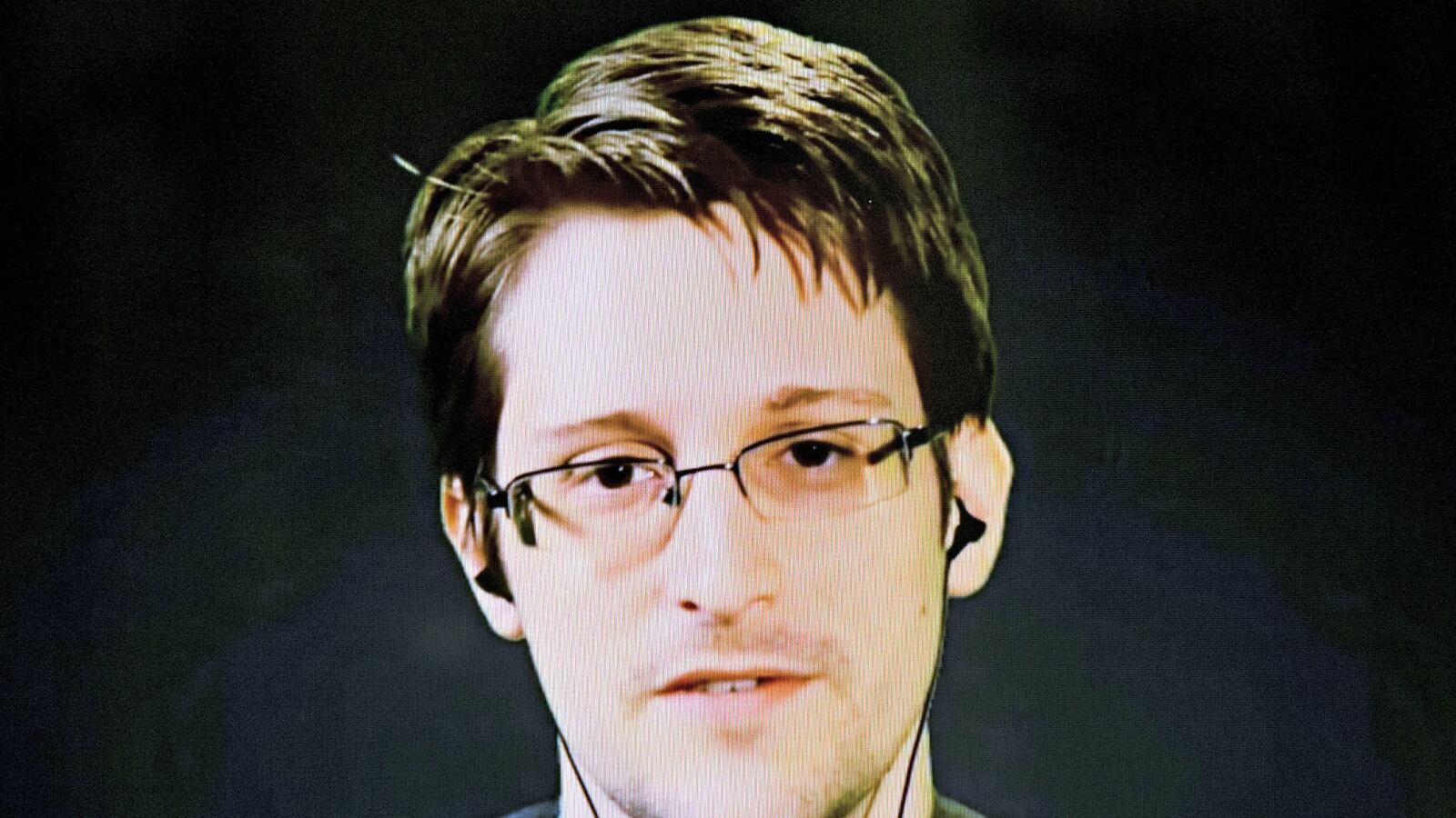 cheats/2016/06/04/documents-snowden-tried-to-raise-concerns-to-nsa/160604-edward-snowden-emails-cheat_abowks