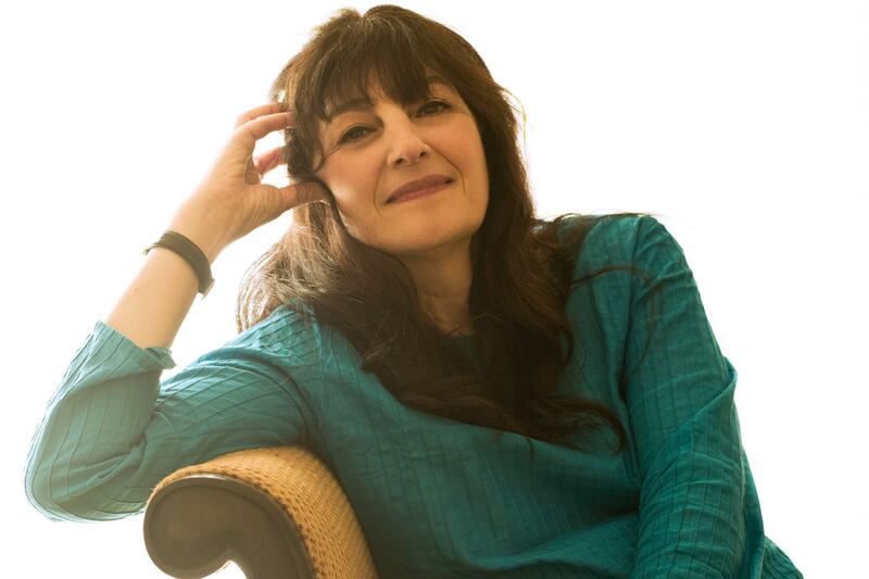 articles/2011/08/11/ruth-reichl-picks-her-favorite-american-food-books/ruth-reichl-favorite-food-books_r10xm8