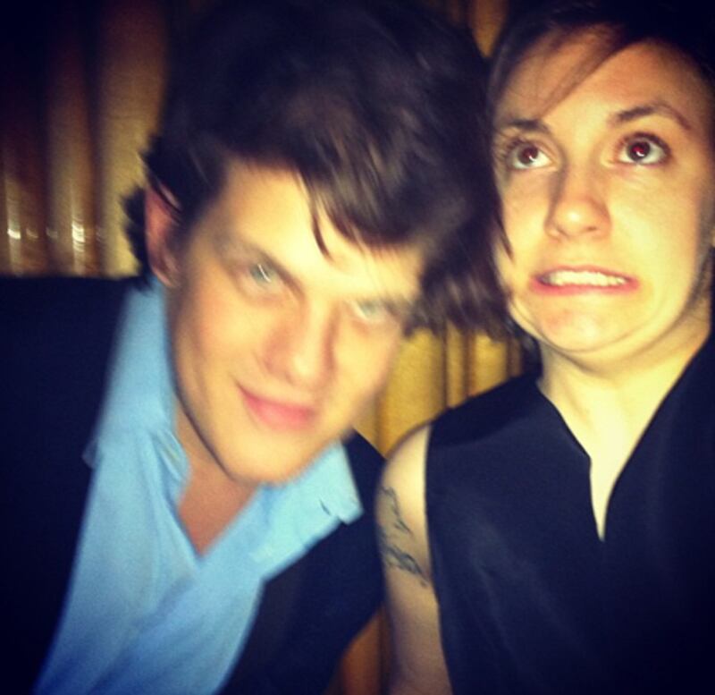 galleries/2012/07/01/channing-tatum-obama-lena-dunham-more-celebrity-twitter-pictures/leah-dunham-celebrity-twitter-photos_mndkls