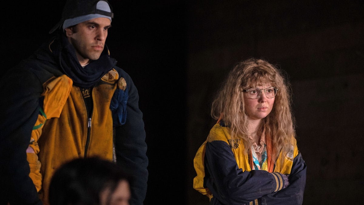 051223-yellowjackets-hero_jdrnfh