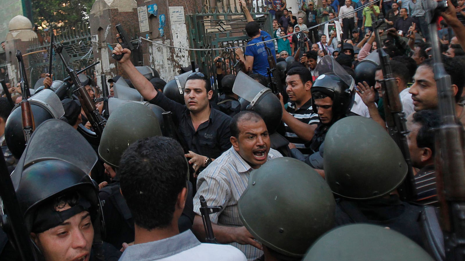 articles/2013/08/17/it-s-time-to-hold-our-nose-and-back-egypt-s-military/130817-cairo-tease_lohi42