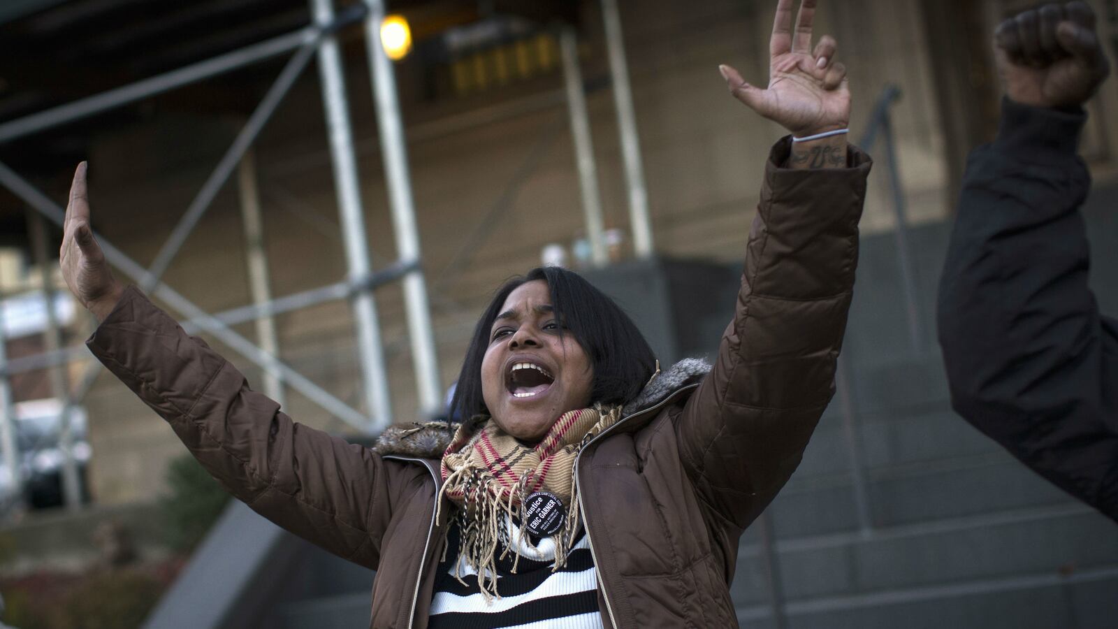 171225-erica-garner-cheat_mm9f0x