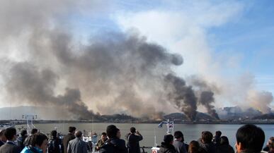 cheats/2010/11/23/north-south-korea-exchange-fire/north-korea-attacks_fjgh3o