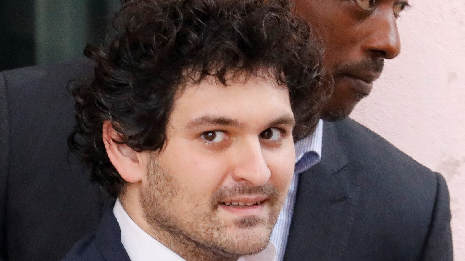 2023-05-17T161833Z_1769475777_RC2LAY9Y7536_RTRMADP_3_USA-BANKMANFRIED_ruvoes