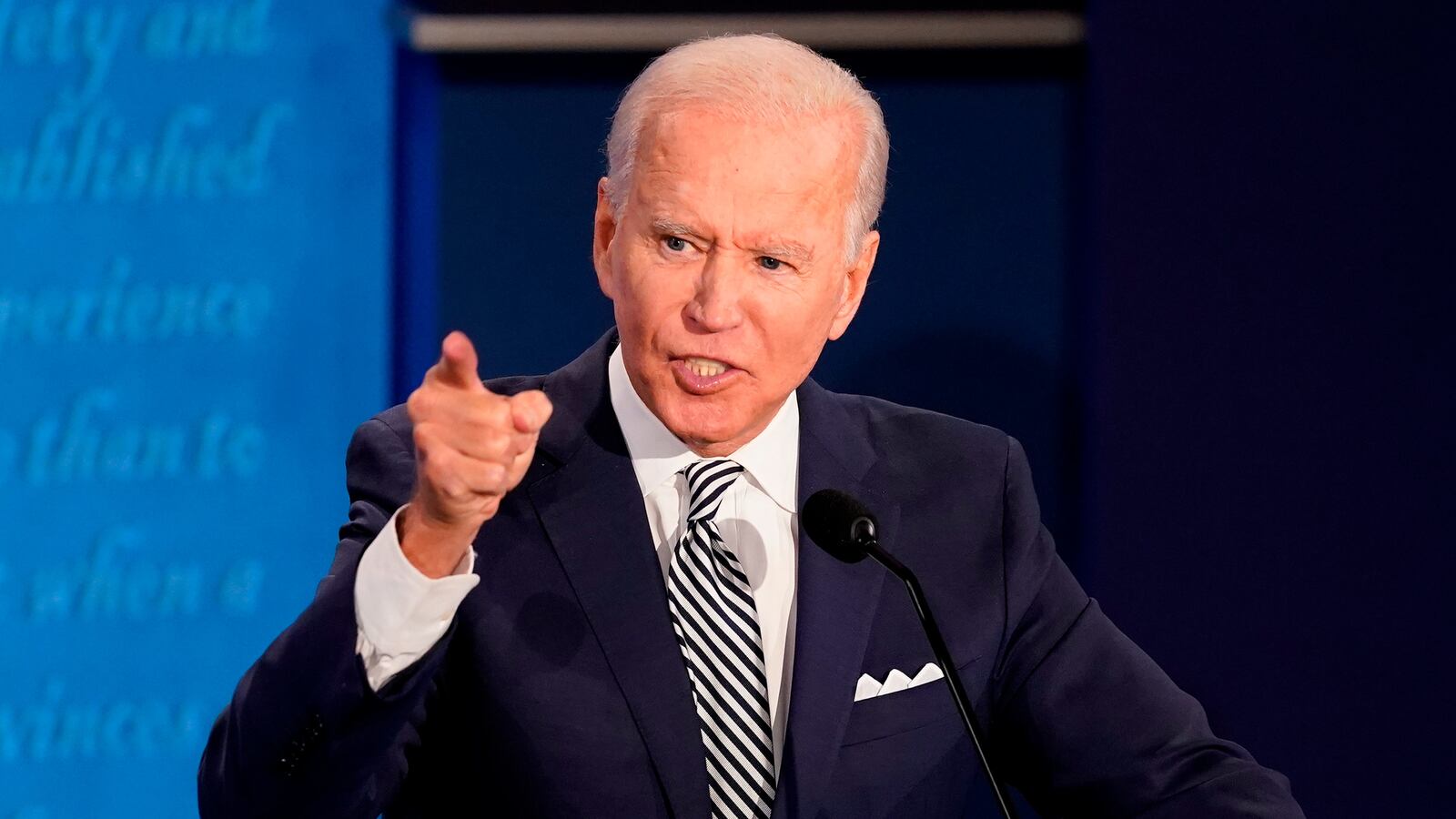 200929-lewis-biden-tease_i4yyal