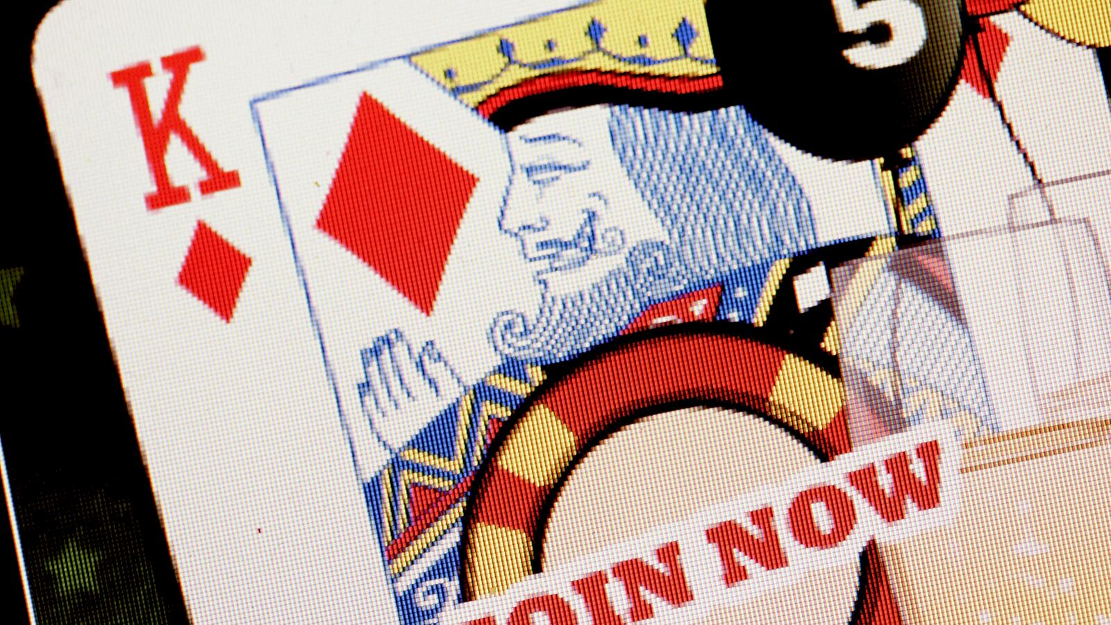 articles/2012/01/04/online-casinos-run-by-new-york-other-states-will-target-gambling-addicts/online-gambling-axelrod_zesxgw