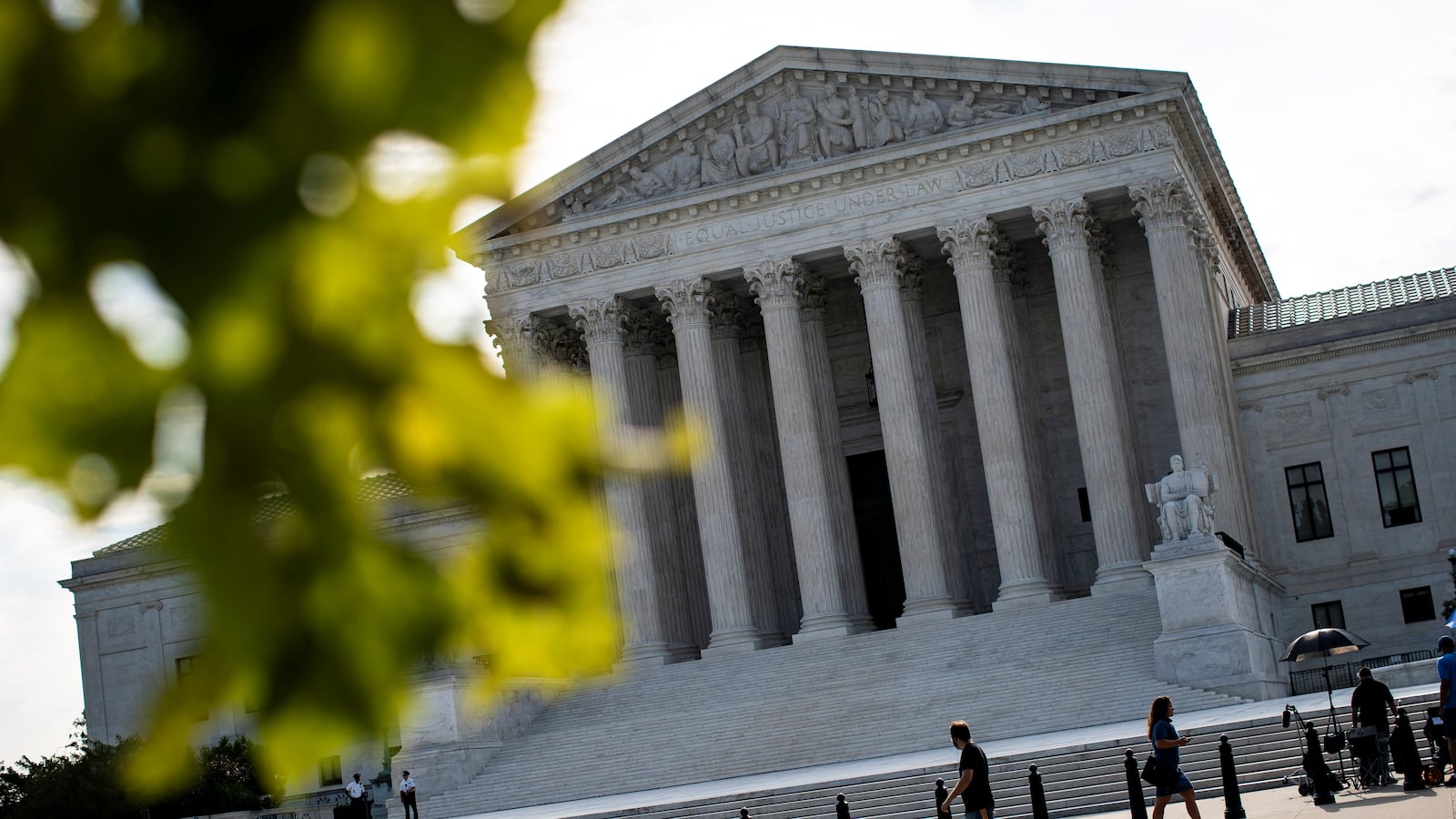 2020-07-06T145746Z_1_LYNXMPEG6514Q_RTROPTP_4_USA-COURT_rasgwe