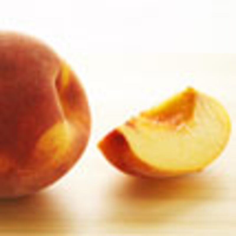 articles/2009/12/29/what-to-eat-new-years-cocktail-party/what-to-eat---bellini_lixyte