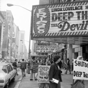 articles/2012/06/12/on-the-porn-film-s-40th-anniversary-a-thank-you-to-deep-throat/deep-throat-anniversary-battista-frazee_tybksq