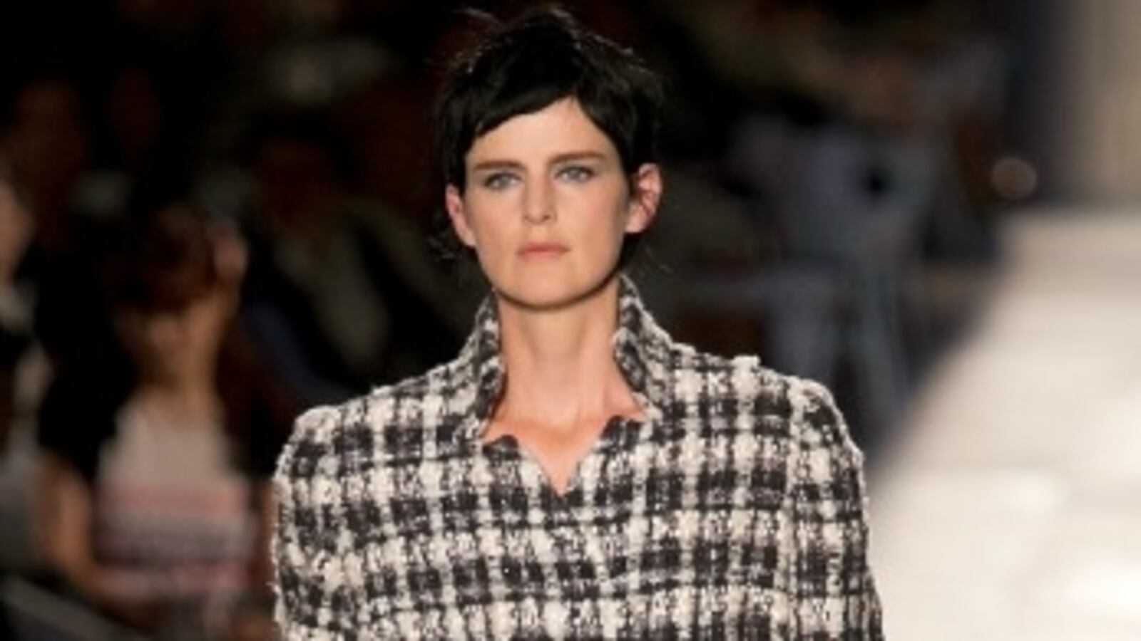 articles/2012/09/17/chanel-fined-200-000-euros-in-counterfeiting-case/chanel-counterfeit-suit-cheat_gqd5o8