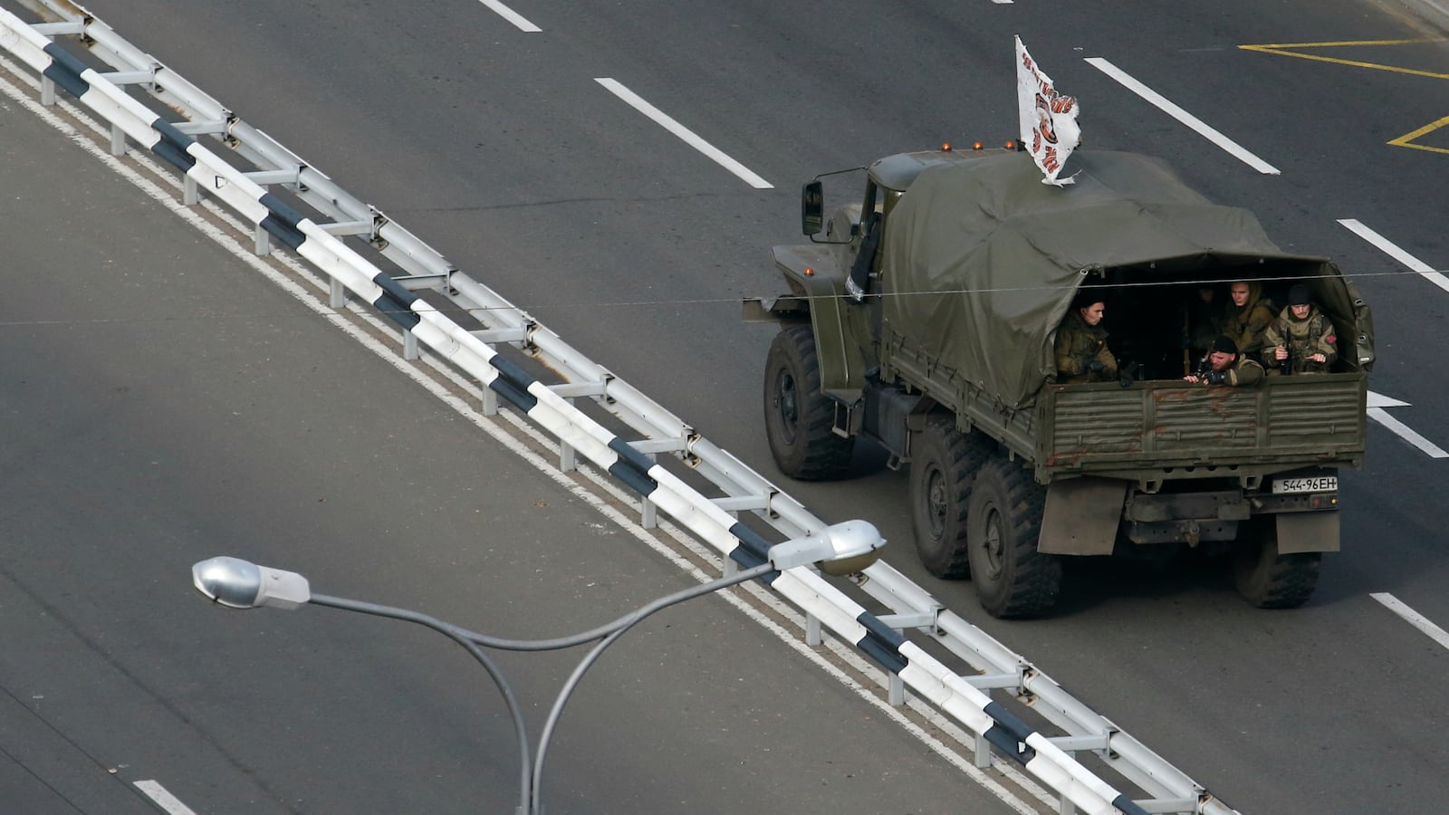 cheats/2014/11/12/nato-russian-tanks-entering-ukraine/141112-russia-cheat_gjet4u